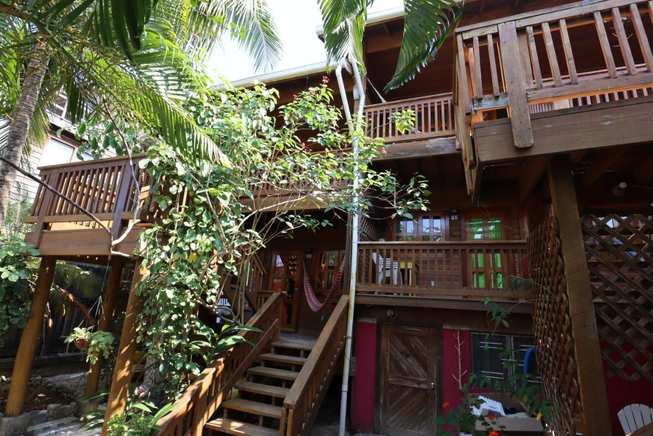 Seabreeze Inn West End Extérieur photo